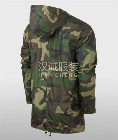 NIKE秋季迷彩款男式冲锋衣 霸气侧漏