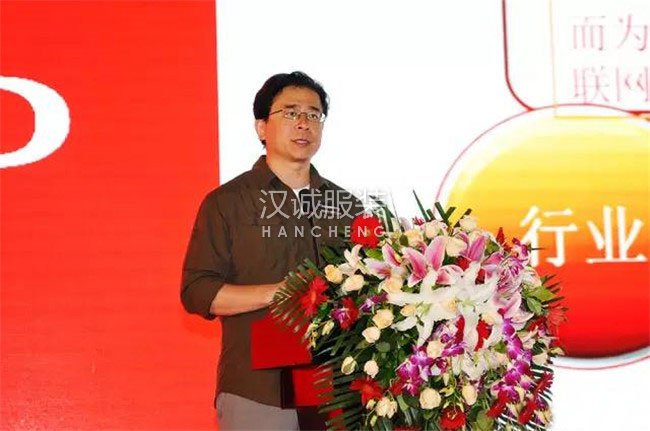 探路者创始人、集团董事长兼CEO盛发强