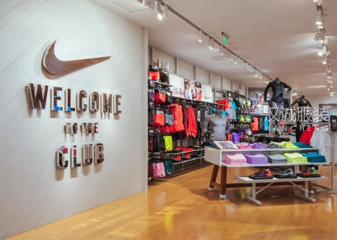 运动休闲装太火 Lululemon CEO说泡沫要破了