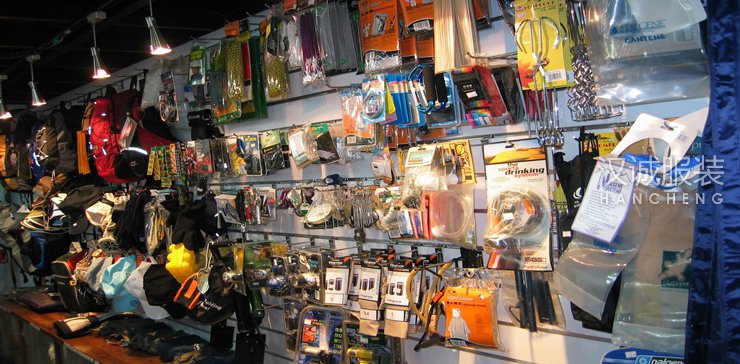 暑期户外用品热销 租赁等形式兴起