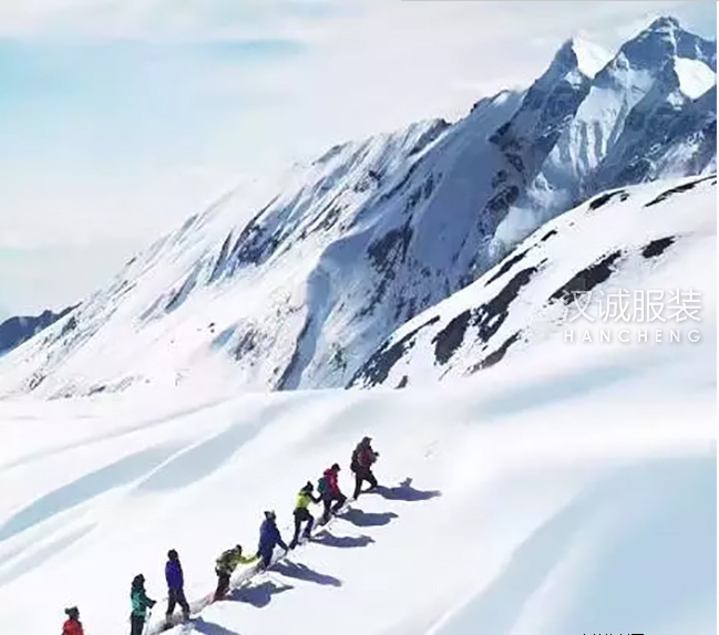 这场攀登版的《致青春》，你一定要看