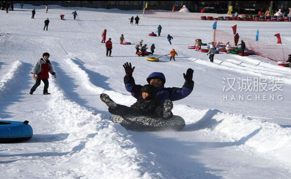 冰雪乐翻天了解滑雪中的常识与注意事项