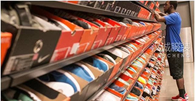 阿迪将迎新CEO 三大任务已摆在其眼前