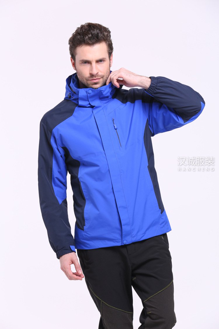 户外运动者为什么都会选择冲锋衣而不选择羽绒服的原因？